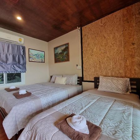 Baanhatsompaen Homestay Ranong Extérieur photo